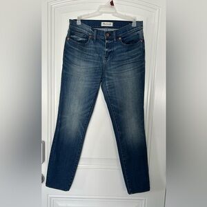 Madewell Women's Skinny Jeans in Deep Blue. Size 29